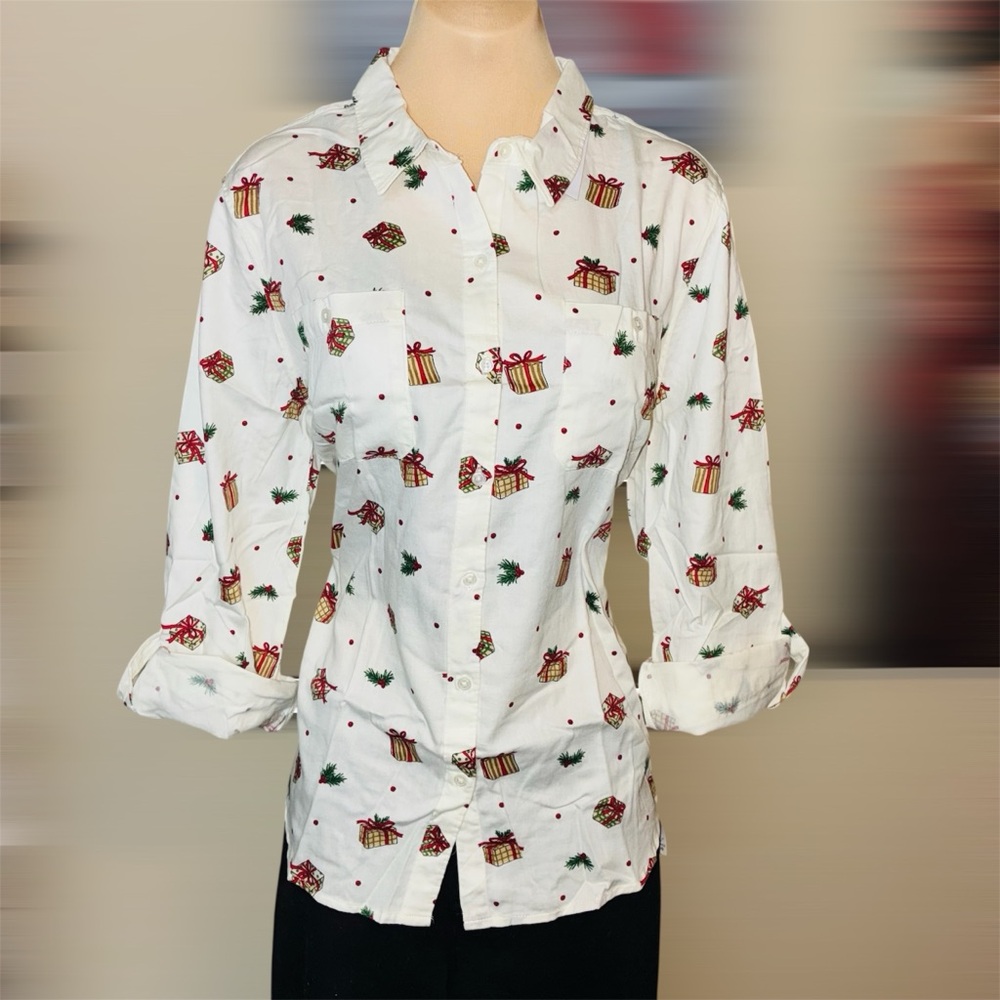 🔥🔥 Holiday Print Ivory Button-Down Shirt